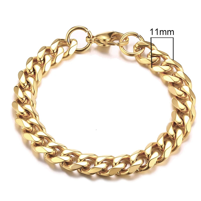 Gold chain bracelet with a measurement label on a white background